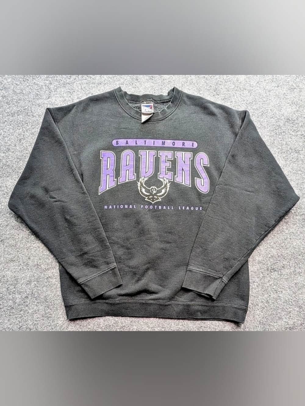 Pro Player Ravens Men’s Black Crewneck Sweatshirt Size XL RARE VINTAGE LOGO